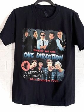 One Direction & 5 Seconds of Summer Stadium Tour T-Shirt Size Small